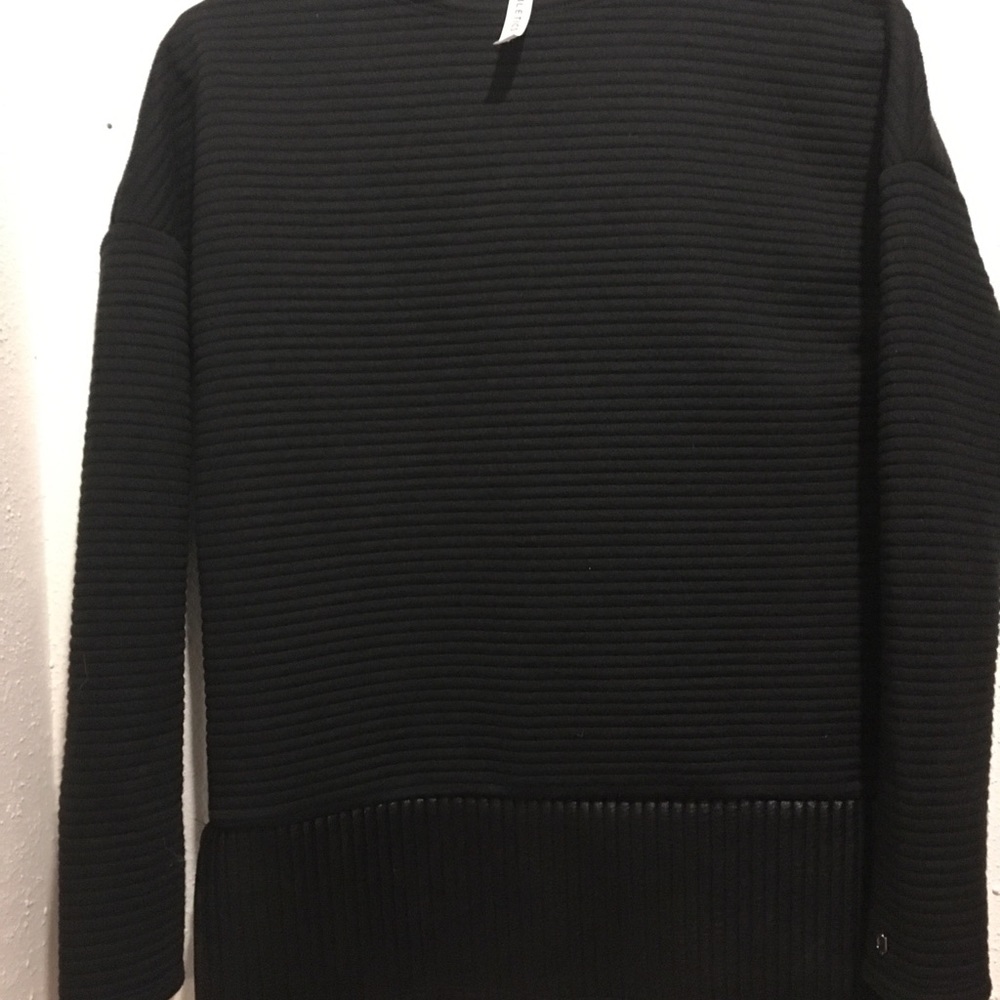 Bre L/S Tunic by Fabletics In SS - Picture 3 of 7